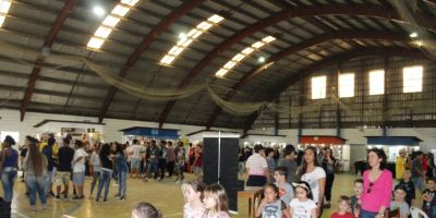 FOTOS: diversas atividades na Feira do Livro de Camaquã atraem um excelente público