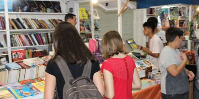 38ª Feira do Livro de Camaquã segue em plenas atividades neste sábado