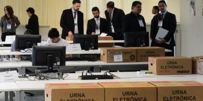 No segundo turno, 4.658 urnas foram trocadas, informa TSE