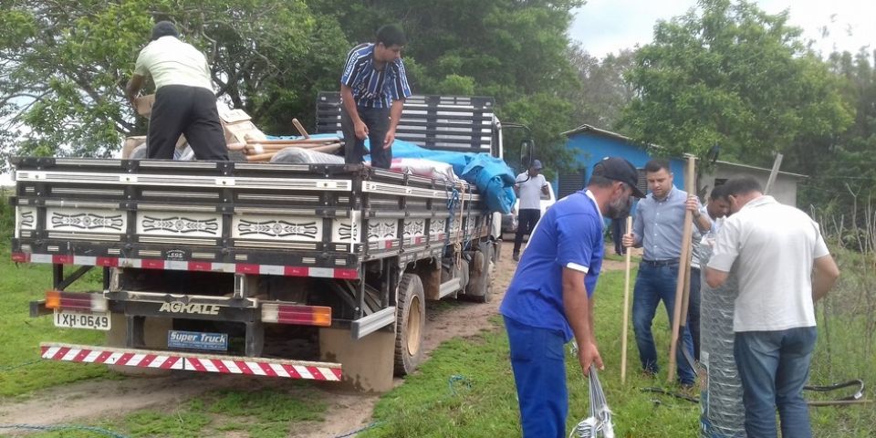 FOTOS: agricultores do Bonito recebem kit horta, em Camaquã