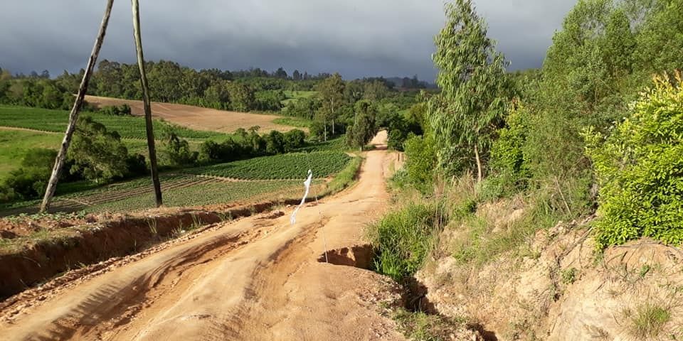 Moradores de Viúva Rocke, interior de Camaquã, reclamam das más condições de trafegabilidade de estrada