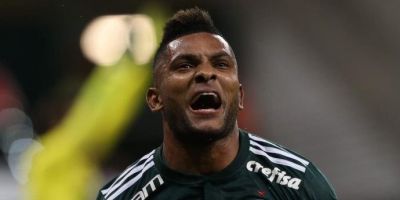 Palmeiras goleia o Fluminense e fica mais próximo do título