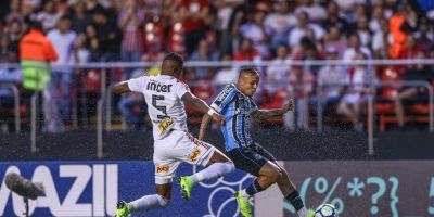 Grêmio empata com o São Paulo e segue no G4