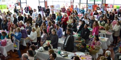 Camaquã - artesãs vendem R$ 9 mil na Expoarte deste ano