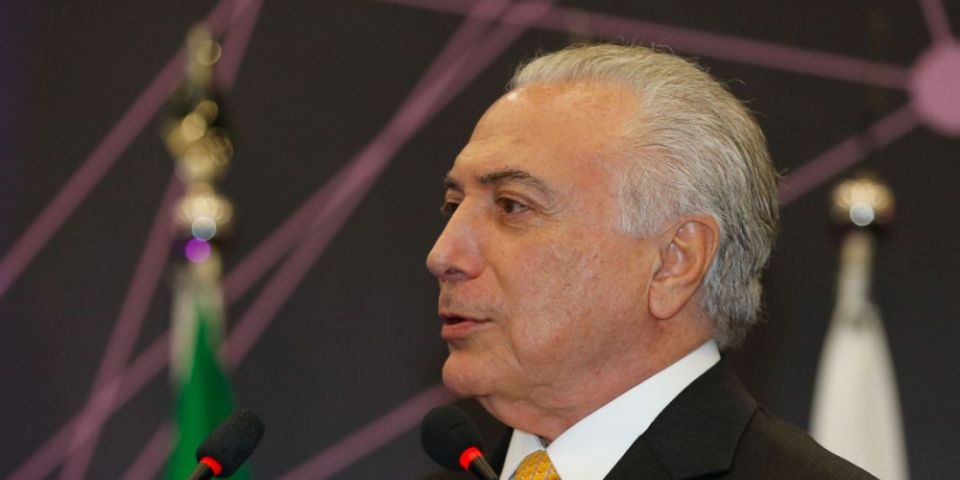 Prefeitos devem conversar com Temer sobre mudanças no Mais Médicos