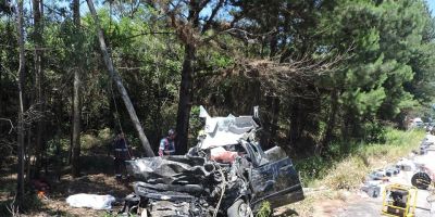 FOTOS: acidente de trânsito resulta em duas mortes na RSC-471, em Pantano Grande