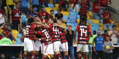 Grêmio perde para o Flamengo e fica ameaçado no G4