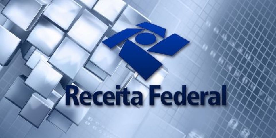 Receita Federal alerta para mensagens falsas em nome da instituição