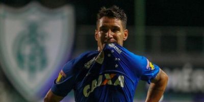 Grêmio espera evolução em tratativa por Thiago Neves