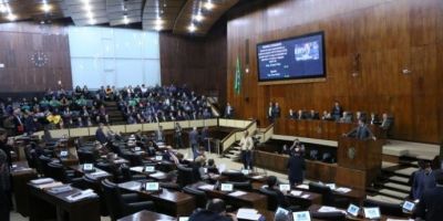 Assembleia Legislativa aprova parcelamento do 13º de servidores estaduais gaúchos