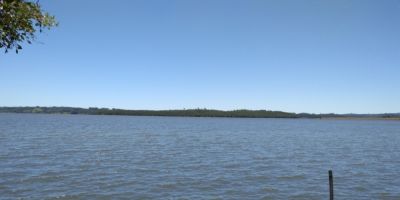 Bombeiros buscam por jovem desaparecido na barragem em Camaquã