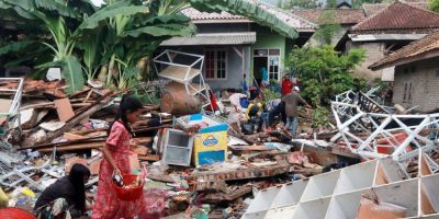 Passa de 400 número de mortos em tsunami na Indonesia