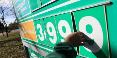 Subsídio chega ao fim e diesel sobe 2,5% nas refinarias no dia 1º