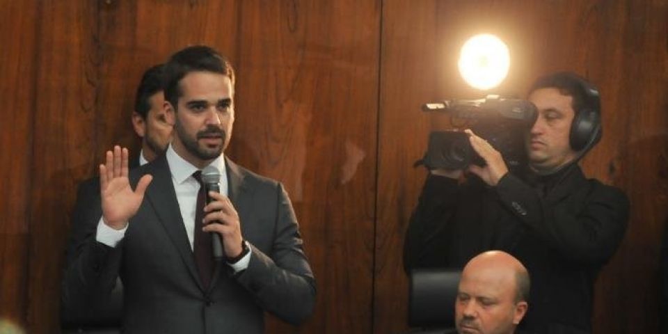 Eduardo Leite assume governo do Rio Grande do Sul