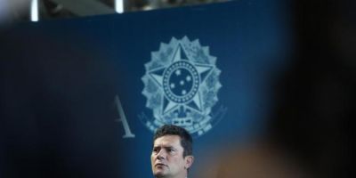 "O Brasil não será porto seguro para criminosos", diz Moro ao assumir ministério