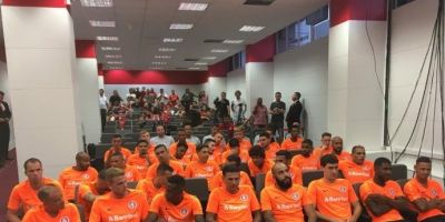 Apresentação do Inter é marcada por discurso de brigar por todos os títulos