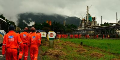 Petrobras reduz preço da gasolina em 1,38% nas refinarias