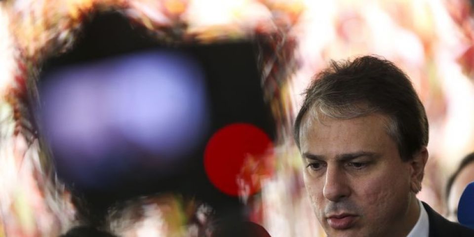 Governo do Ceará quer pagar por informações sobre atos criminosos