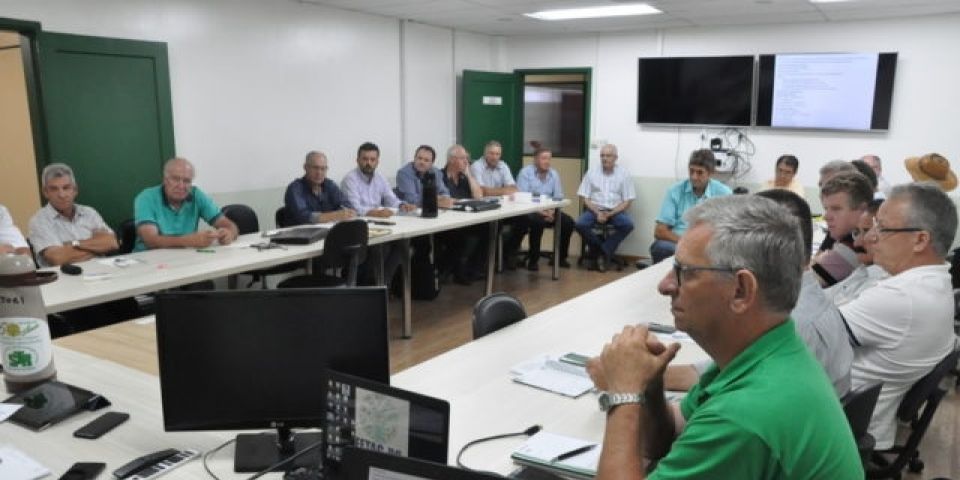 Representação dos produtores de tabaco suspendem negociação