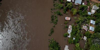 Após sinalizar auxílio de R$ 24 milhões a municípios atingidos por chuvas, governo volta atrás e libera R$ 4,5 milhões
