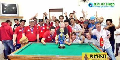 Lancheria Soni conquista a taça de campeã do Campeonato de Mini-Snooker de Camaquã 2014