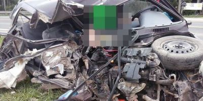 Após roubar automóvel na cidade de Tapes, motorista bate em caminhão no trevo de acesso à BR-116