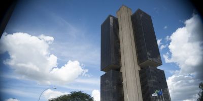 Banco Central mantém juros básicos no menor nível da história