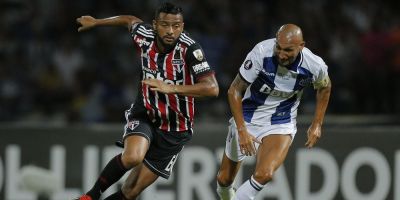 São Paulo perde por 2 a 0 para o Talleres e se complica na Libertadores