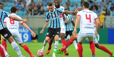 Grêmio tenta primeira volta olímpica do ano diante do Avenida