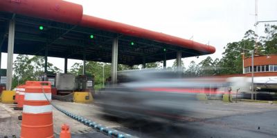 Cobrança nos pedágios da freeway começa nesta meia-noite