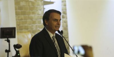 Bolsonaro entrega hoje reforma da Previdência ao Congresso