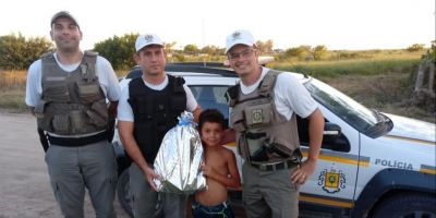 Crianças carentes em Arambaré ganham material escolar arrecadado pela Brigada Militar