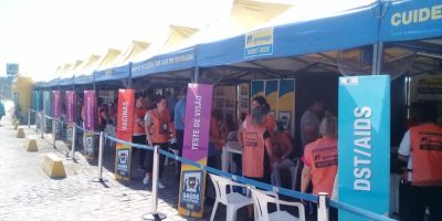 FOTOS, VÍDEO E ÁUDIO: Programa "Saúde na Estrada" é realizado hoje na BR-116 em Camaquã