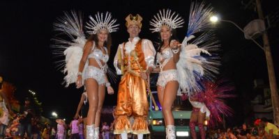 FOTOS: Carnaval é aberto em São Lourenço do Sul com entrega da nova passarela à comunidade 