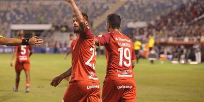 Rafael Sobis sai do banco e garante vitória do Inter na estreia da Libertadores