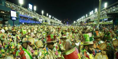 Imperatriz Leopoldinense e Império Serrano são rebaixadas no Rio