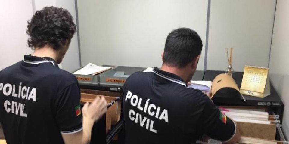 Polícia faz operação contra fraude em licitações na Companhia Riograndense de Mineração