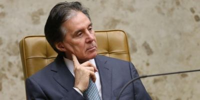 Senado gasta R$ 8,2 mil em quadro que retrata o ex-presidente Eunício