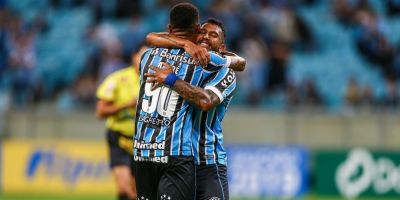 Em noite de belos gols, Grêmio goleia o São José na Arena