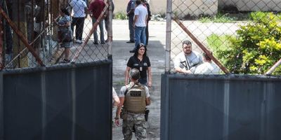 Adolescentes usaram revólver e arma medieval durante ataque em Suzano (SP)