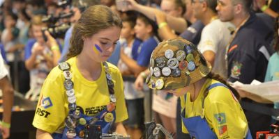 Estudantes brasileiros participam de festival de robótica no Rio