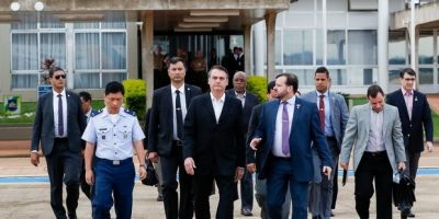 Bolsonaro embarca para os EUA para encontro com Trump na terça-feira