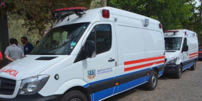 São Lourenço do Sul recebe duas novas ambulâncias 