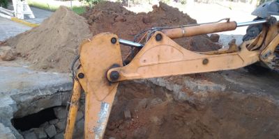 VÍDEO: galeria que passa no centro de Camaquã tem parte da estrutura rompida