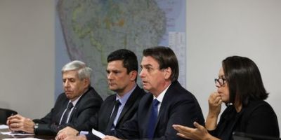 Bolsonaro anuncia 13º do Bolsa Família na semana que vem