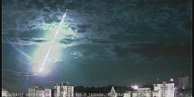 Meteoroide gera clarão de luz sobre a costa do RS