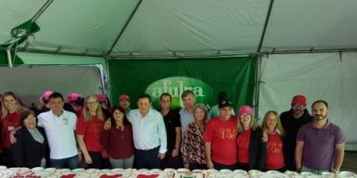 FOTOS: Camaquã comemora aniversário com festa na Praça Zeca Netto