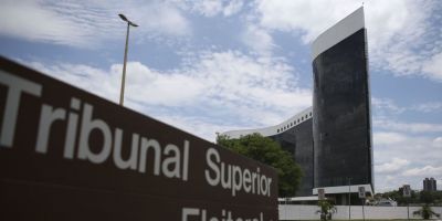 STF envia a Bolsonaro lista com indicações ao TSE