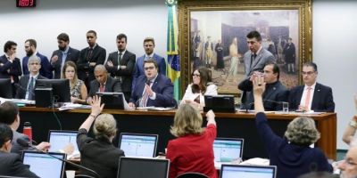 Exigências de deputados do centrão podem reduzir em R$ 228,5 bilhões economia da reforma da Previdência