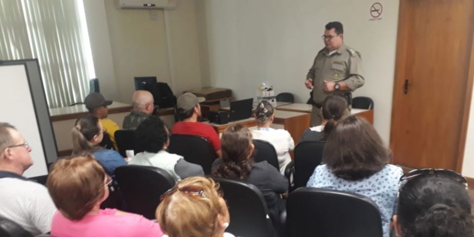 Brigada Militar ministra palestra sobre conscientização no trânsito em São Lourenço do Sul
